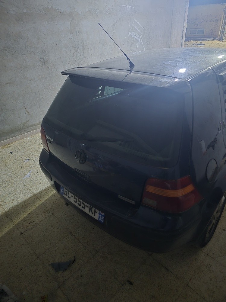 golf 4 - 2