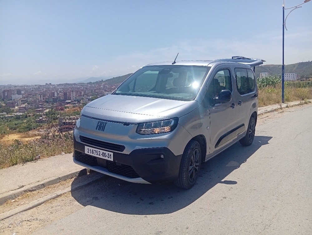 Fiat Doblo panorama cult 2026 00 - 1