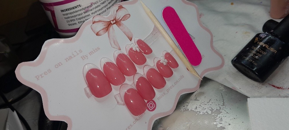 pres on nails - 1