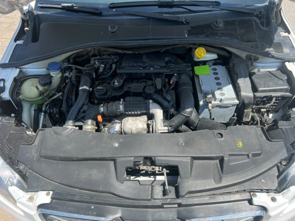Peugeot 301 1.6 HDI - 5