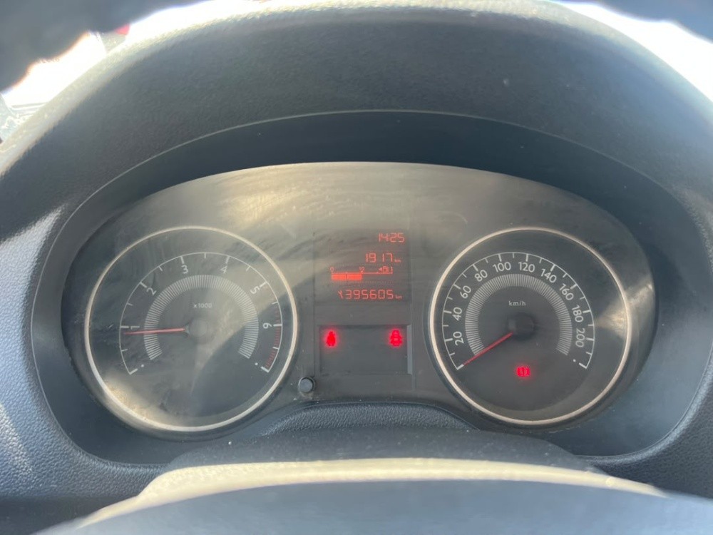 Peugeot 301 1.6 HDI - 4