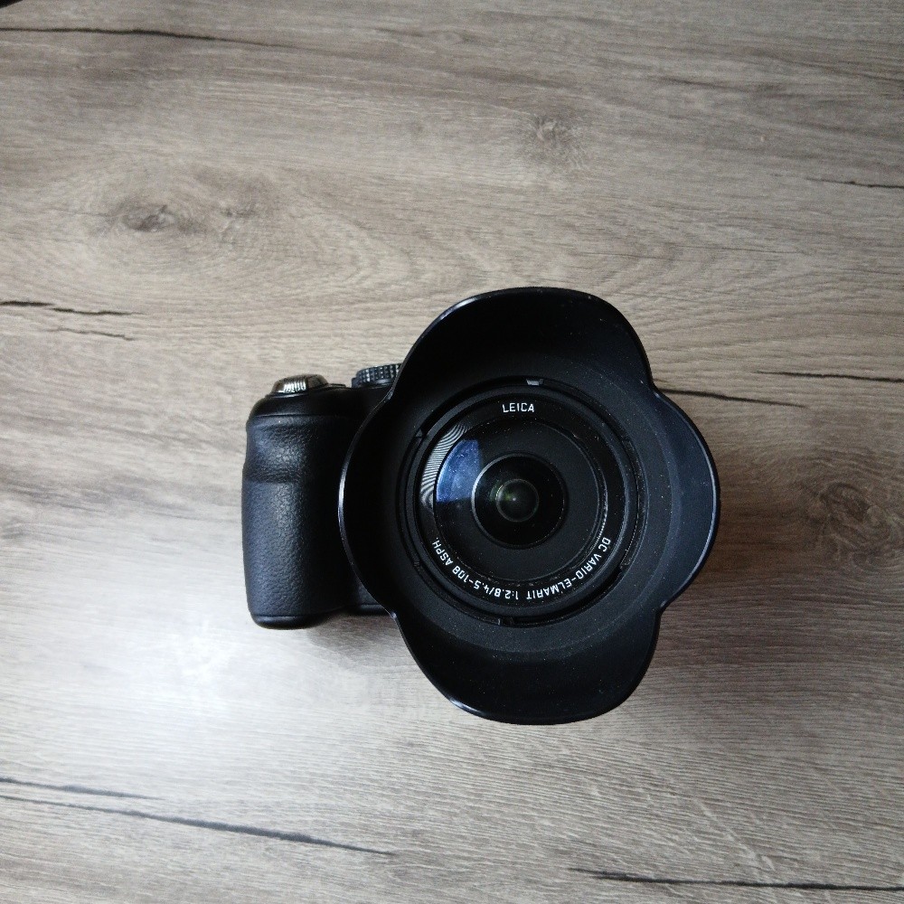 باناسونيك لوميكس FZ200 - 8