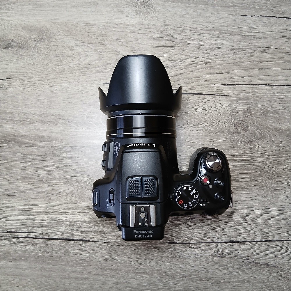 باناسونيك لوميكس FZ200 - 1