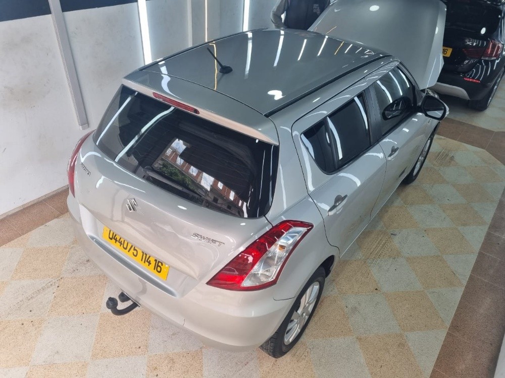 Suzuki Swift - 1