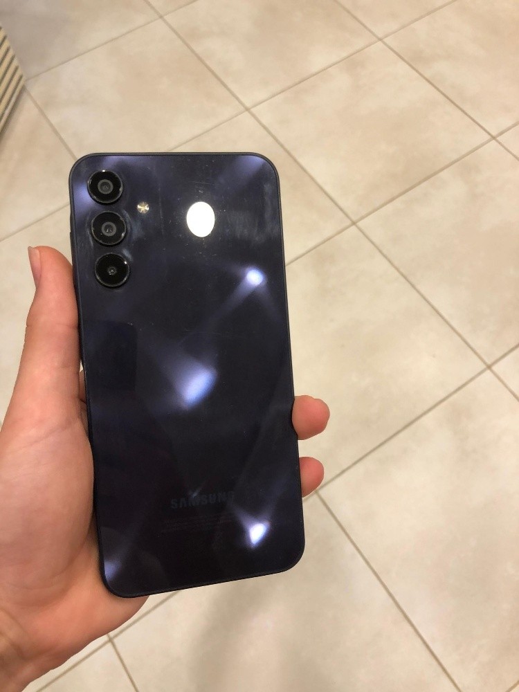 Samsung a15 - 1