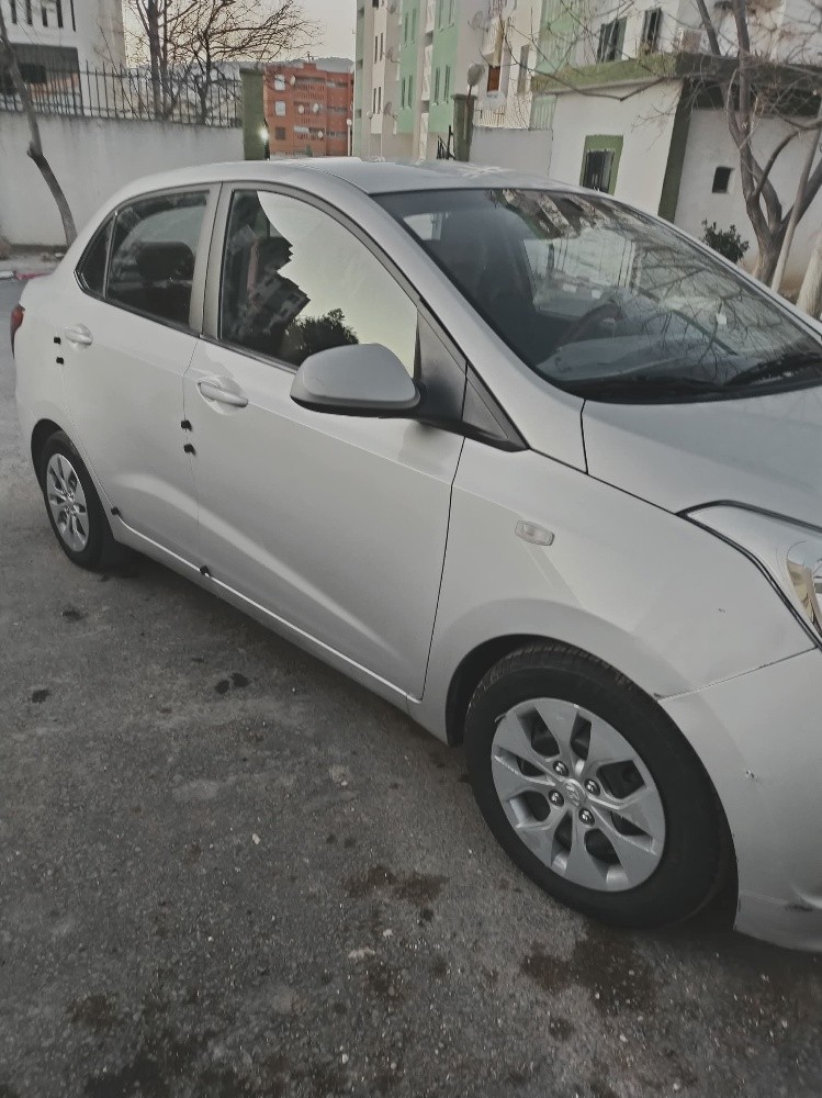 grand i10 - 5