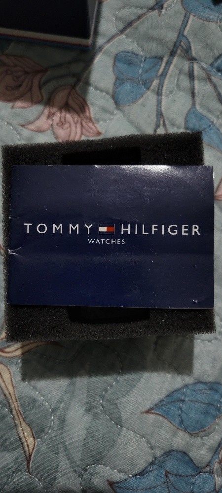 Tommy Hilfiger - 4
