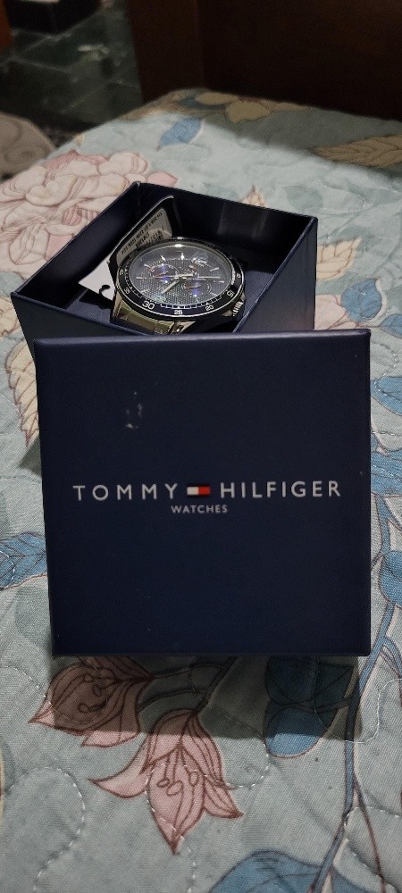 Tommy Hilfiger - 1