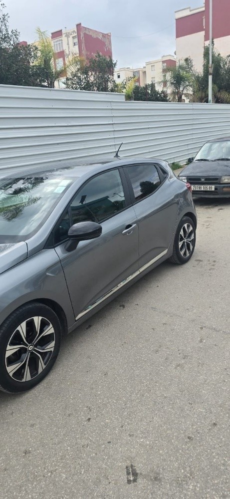 clio 5 - 12