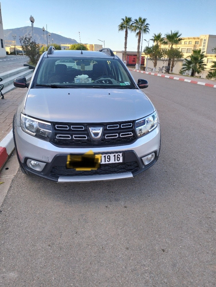 Dacia sandero - 1
