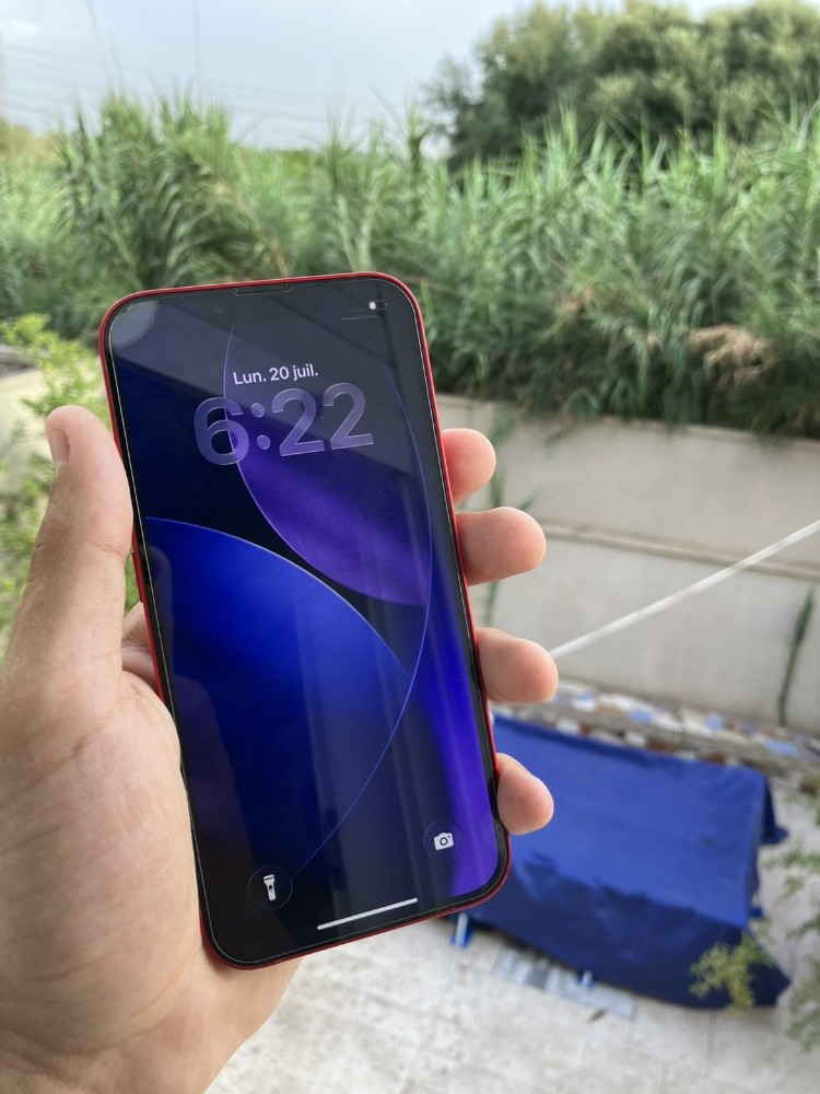 iPhone  - 1