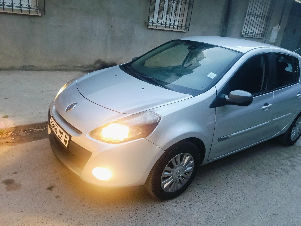 Clio 3 Dci 2012 Night and day - 1