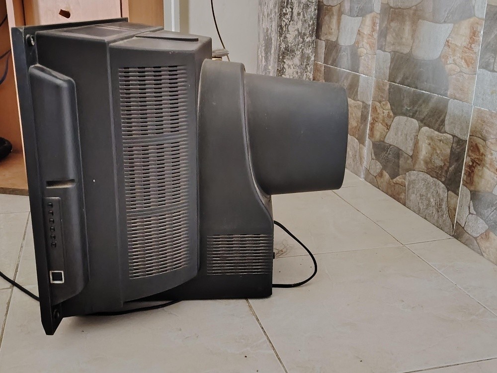 Télévision ENIE flatrone  (CRT) - 6