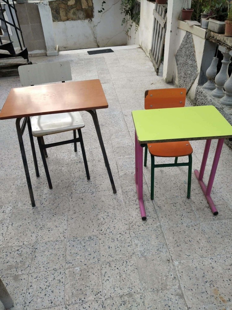 سرير و طاولتين - 1