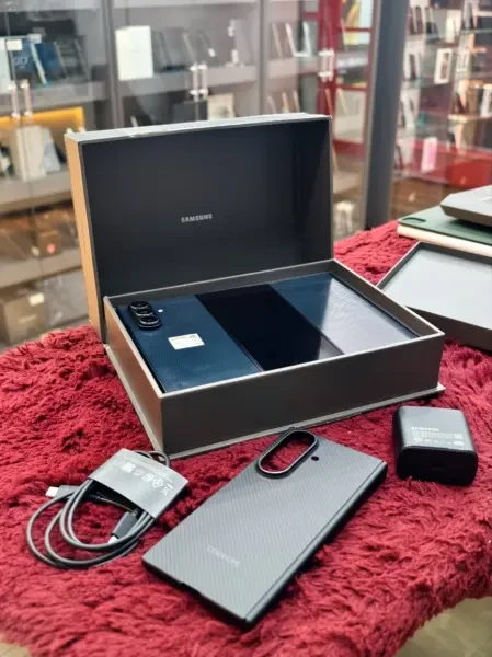 VIVO X300 ULTRA GLOBAL - 2