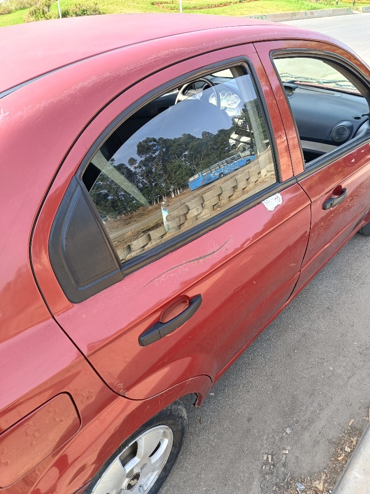 Chevrolet aveo 1.5  - 4