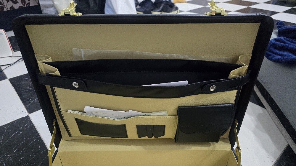 valise diplomatique - 4