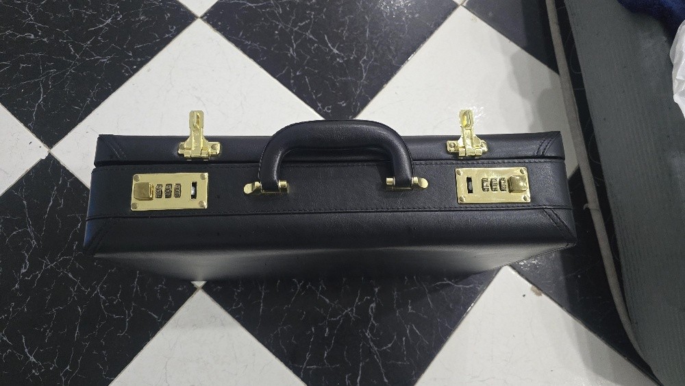 valise diplomatique - 6