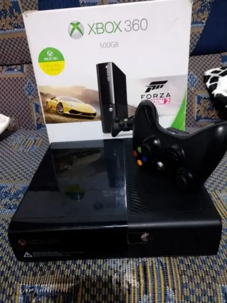 Xbox 360 Ultra Slim - 1