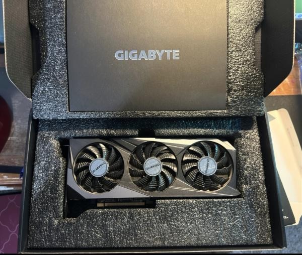 RTX 3070 Gigabyte gaming OC - 1