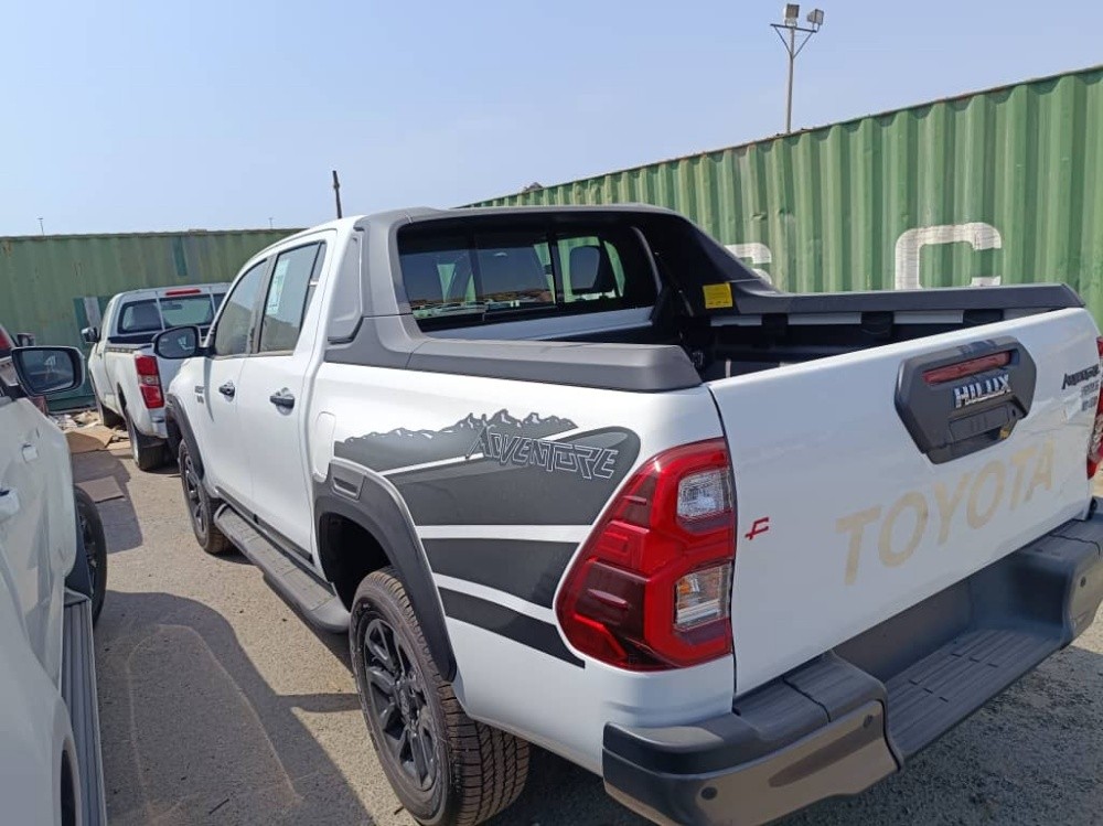  Hilux adventure 2.8 la tout options - 1