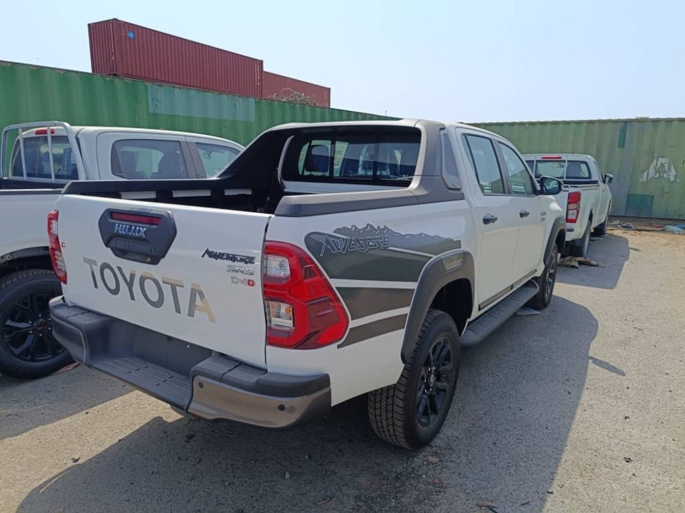  Hilux adventure 2.8 la tout options - 6