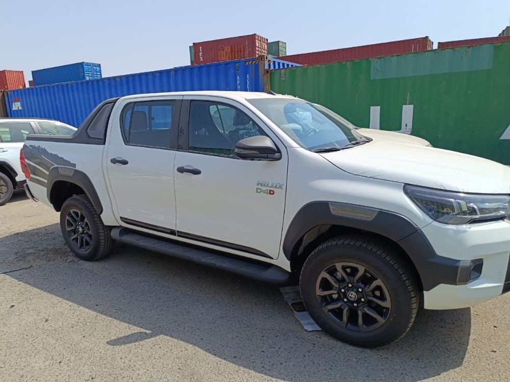  Hilux adventure 2.8 la tout options - 5