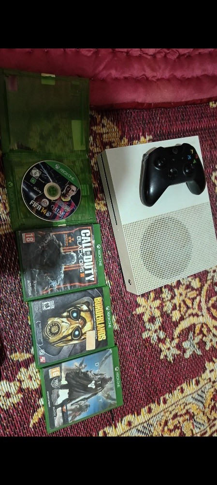 Xbox one s - 4