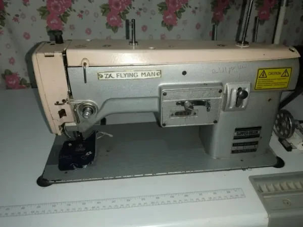 Machine A Coudre FLYING MAN - 1