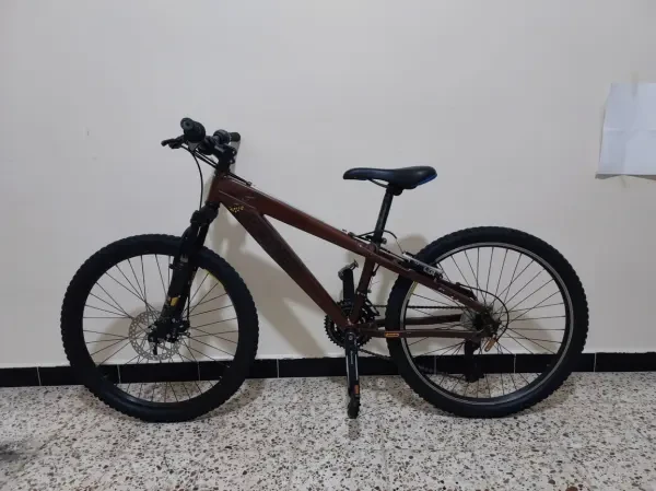 Vélo VTT DECATHLON anfant 24 pouc - 1