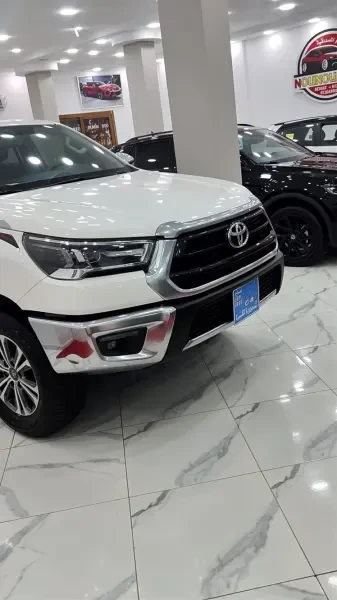 Toyota Revo 2024 - 2