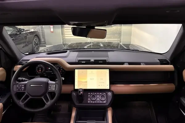Land Rover Defender 2026 P300e HS - 5