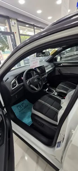 Volkswagen New T-Roc 2026 R-Line - 1