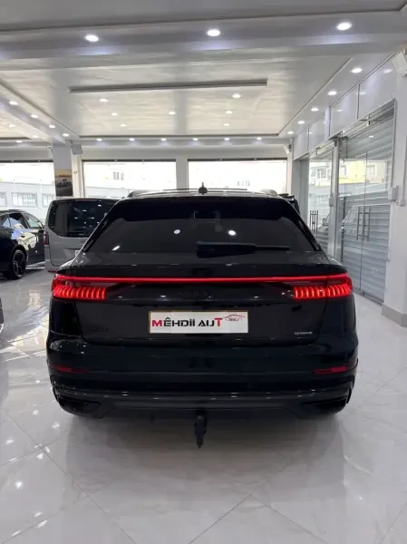 Audi Q8 2024 S Line - 2