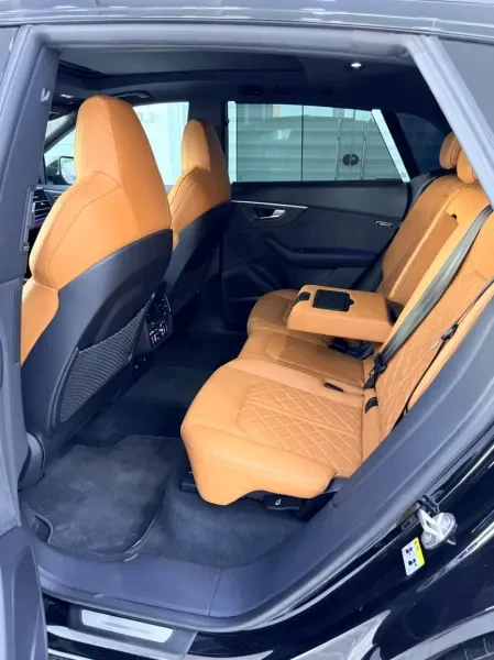 Audi Q8 2024 S Line - 1