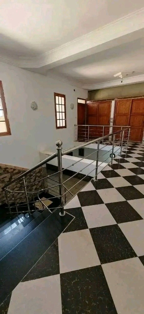 فيلا مع قطعة ارض - 4