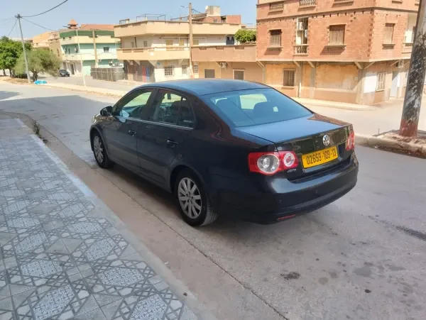 Volkswagen Jetta 2009 Life - 4