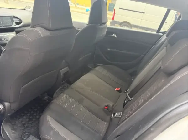 Peugeot 308 2015 - 4