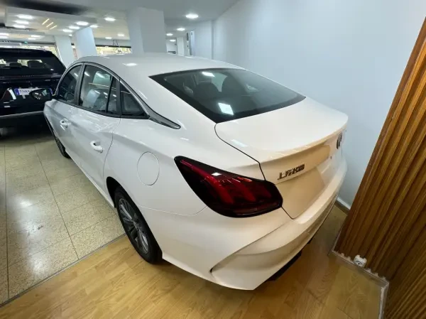 MG MG5 2026 - 3