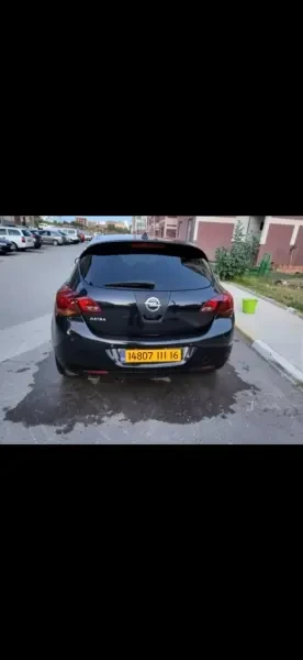 Opel Astra 2011 Astra - 2