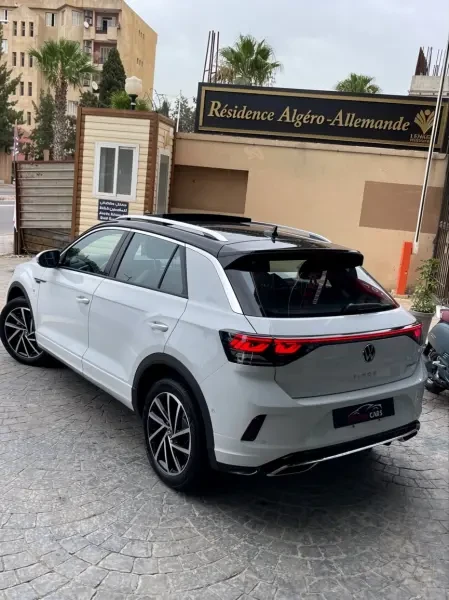 Volkswagen T-Roc 2025 R-Line - 1