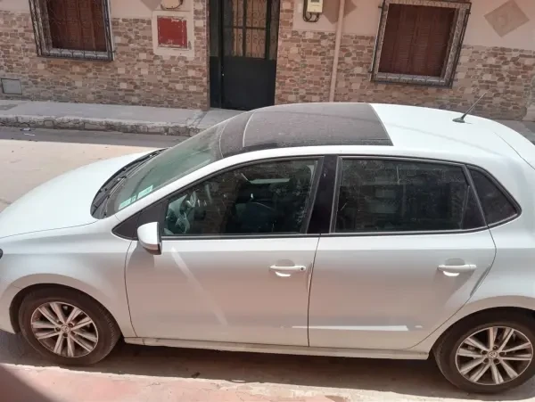 Volkswagen Polo 2015 Nouvelle Mat - 1