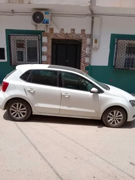 Volkswagen Polo 2015 Nouvelle Mat - 3