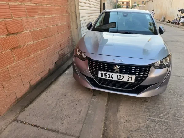 Peugeot 208 2022 Allure - 2