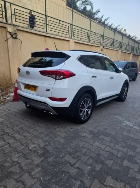 Hyundai New Tucson 2017 GLS DZ - 2