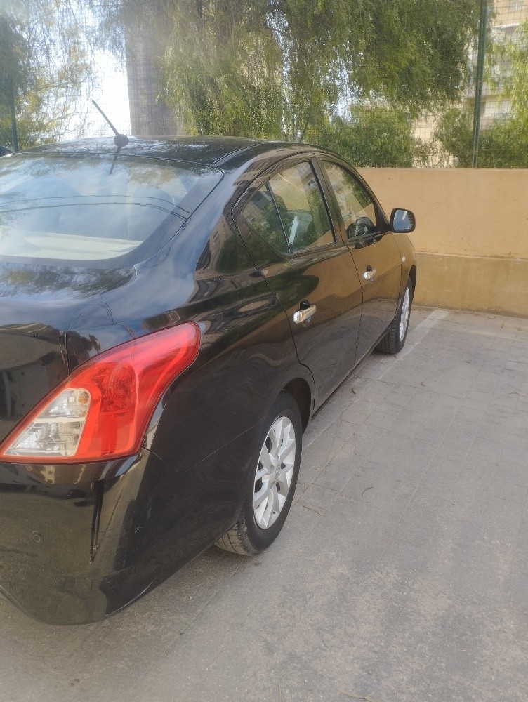 نيسان ساني - 3