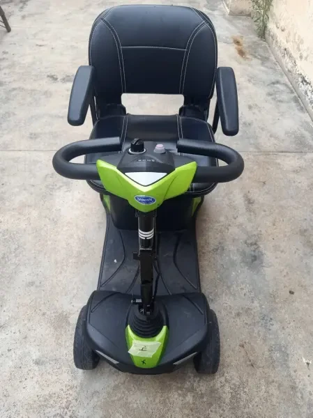 Scooter Électrique Invacare Leo P - 1