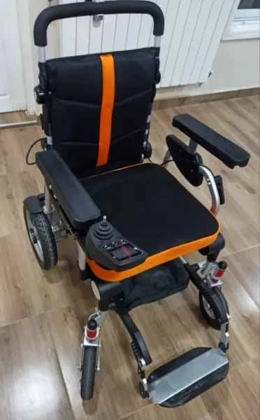 Fauteuil Roulant Électrique - 1