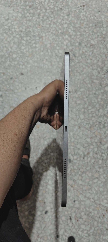 ايباد اير 6  ام 2 - 6