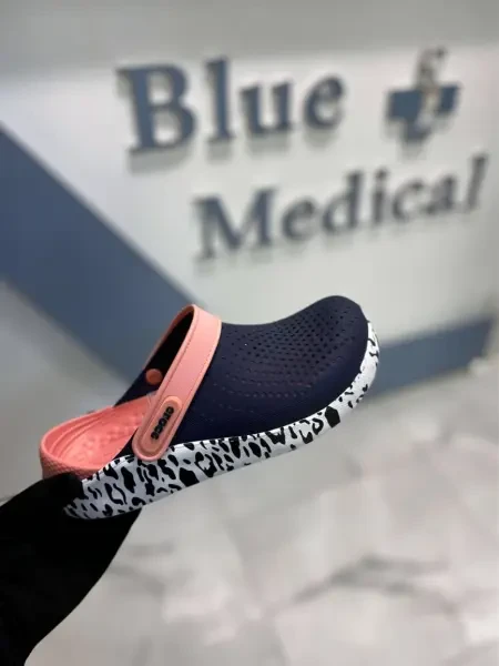 crocs - 1